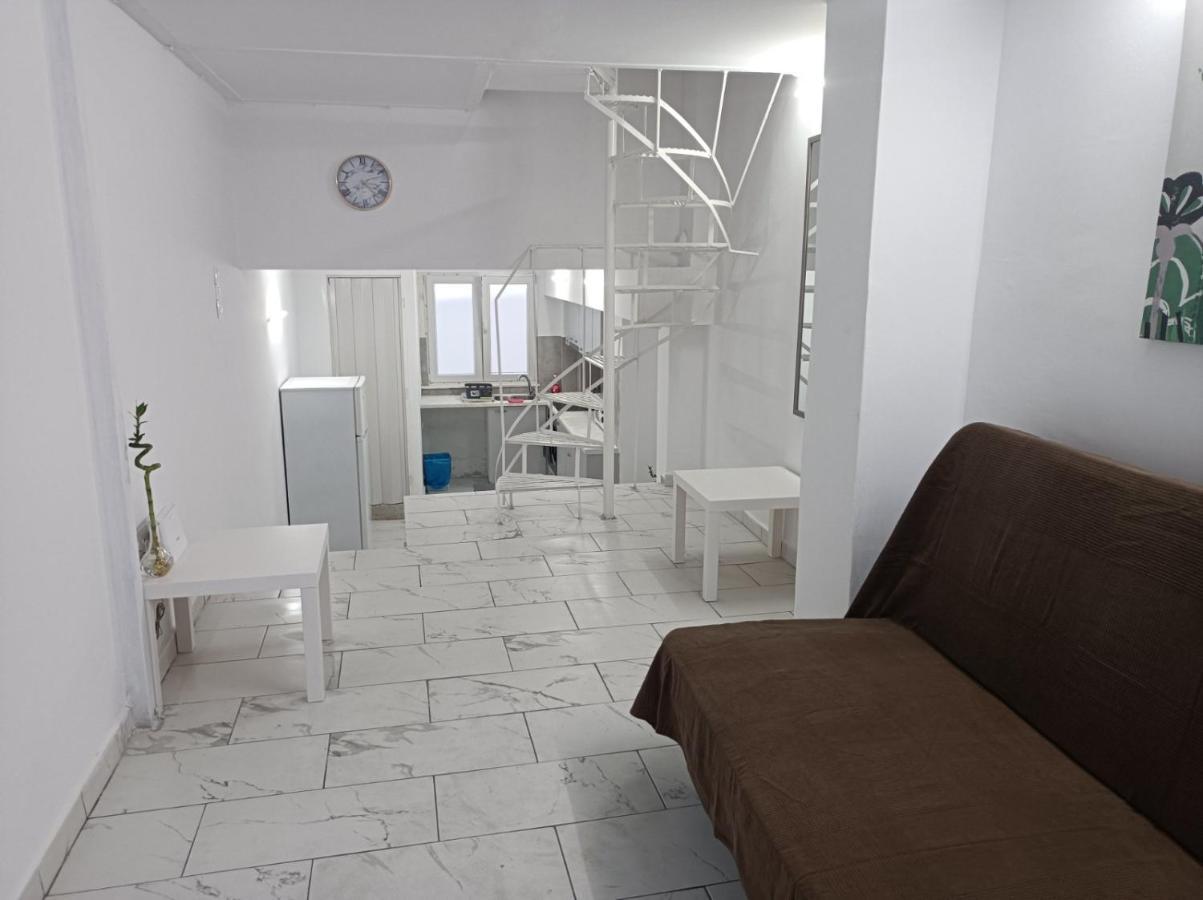 Apartment Dipla Athens Exterior photo